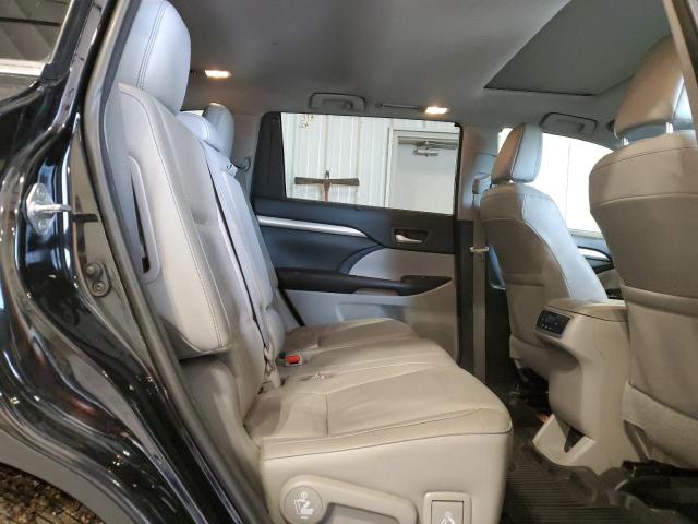 Photo 11 from auction – 2018 TOYOTA HIGHLANDER with VIN 5TDJZRFH2JS542078