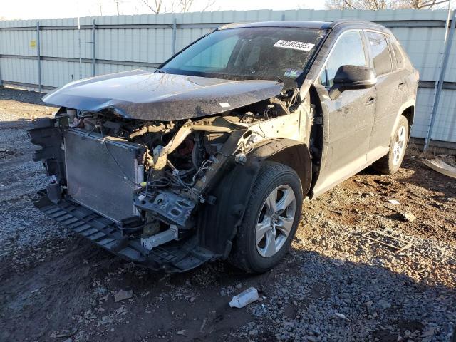 TOYOTA RAV4 XLE 2019 with VIN 2T3P1RFV7KW040593 - Photo from auction