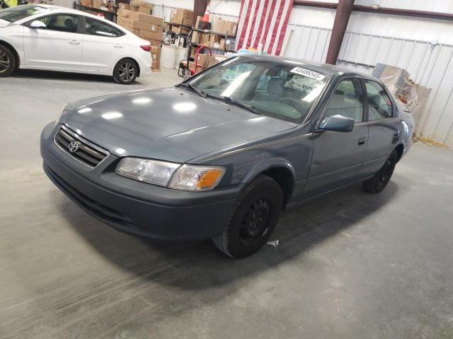 TOYOTA CAMRY CE 2000 with VIN 4T1BG22K2YU991250 - Photo from auction