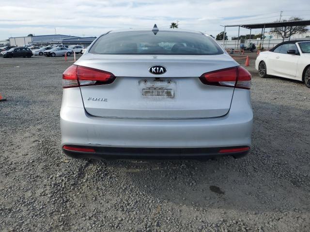 Photo 6 from auction – 2018 KIA FORTE LX with VIN 3KPFL4A71JE255673