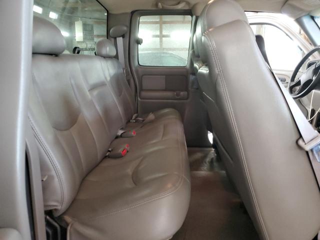 Фото 10 с аукциона – 2003 CHEVROLET SILVERADO с VIN 2GCEK19T531404178