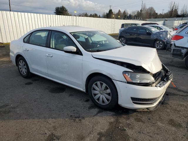 Photo 4 from auction – 2013 VOLKSWAGEN PASSAT S with VIN 1VWAP7A36DC020143