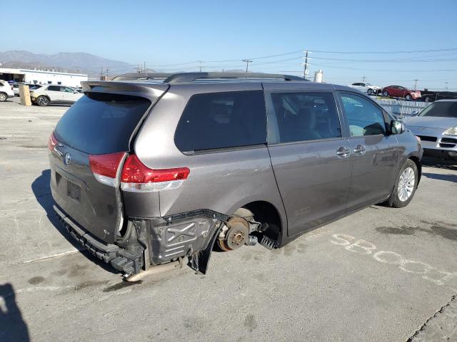 Photo 3 from auction – 2014 TOYOTA SIENNA XLE with VIN 5TDYK3DCXES511402
