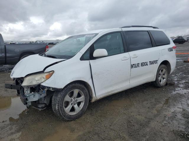 TOYOTA SIENNA LE 2014 with VIN 5TDKK3DC3ES500229 - Photo from auction