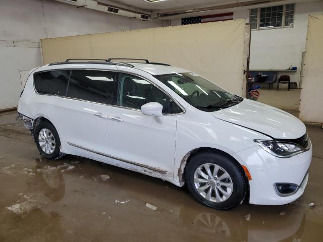 Photo 4 from auction – 2018 CHRYSLER PACIFICA T with VIN 2C4RC1BG2JR113776