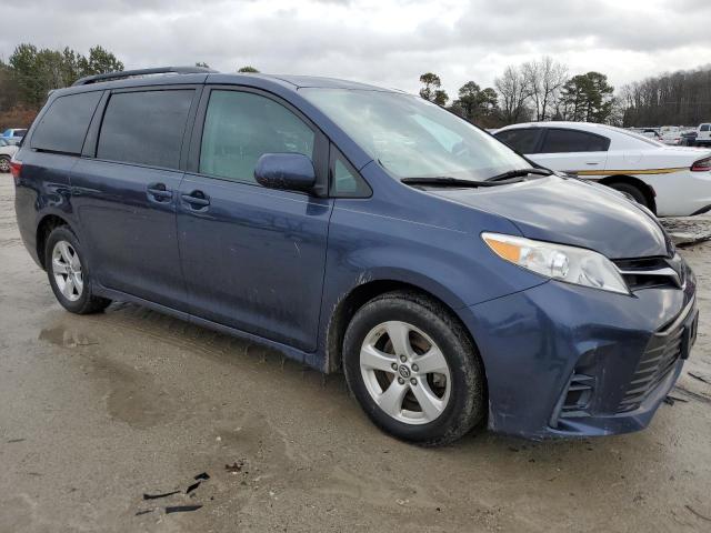Photo 4 from auction – 2018 TOYOTA SIENNA LE with VIN 5TDKZ3DCXJS916879