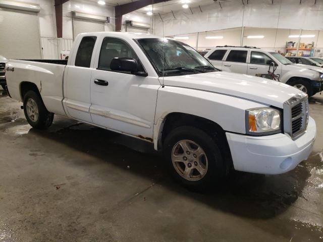 Photo 4 from auction – 2005 DODGE DAKOTA SLT with VIN 1D7HW42N95S212320