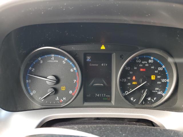 Photo 9 from auction – 2018 TOYOTA RAV4 ADVEN with VIN JTMRFREVXJD232775