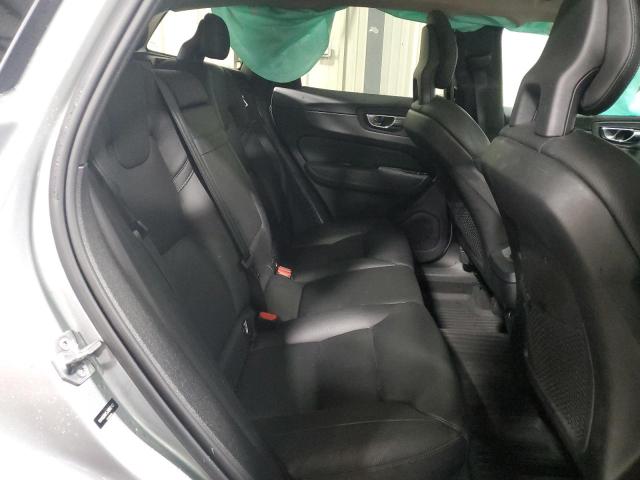 Photo 11 from auction – 2018 VOLVO XC60 T5 MO with VIN YV4102RK5J1086242