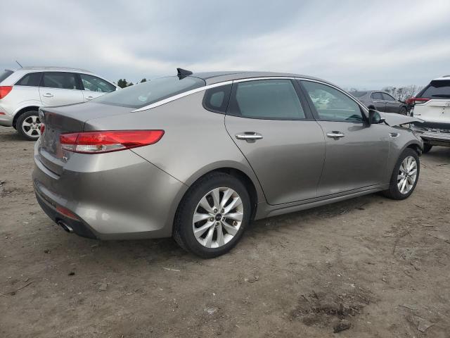 Photo 3 from auction – 2016 KIA OPTIMA with VIN 5XXGU4L35GG052121