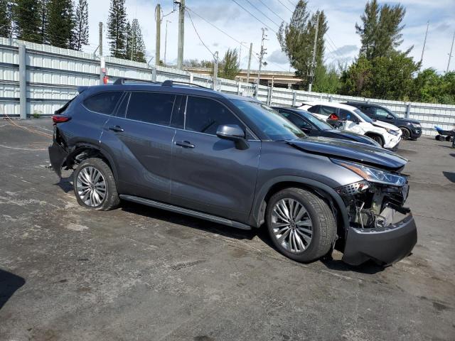 Photo 4 from auction – 2022 TOYOTA HIGHLANDER with VIN 5TDFZRAH6NS109432