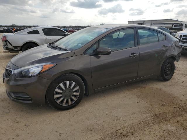 KIA FORTE LX 2015 مع رقم تعريف المركبة KNAFX4A6XF5321908 - صورة من المزاد