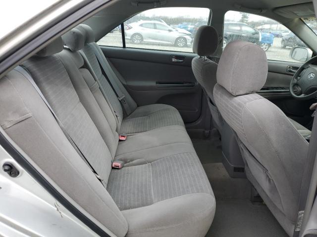 Photo 10 from auction – 2005 TOYOTA CAMRY LE with VIN 4T1BE32K25U950513