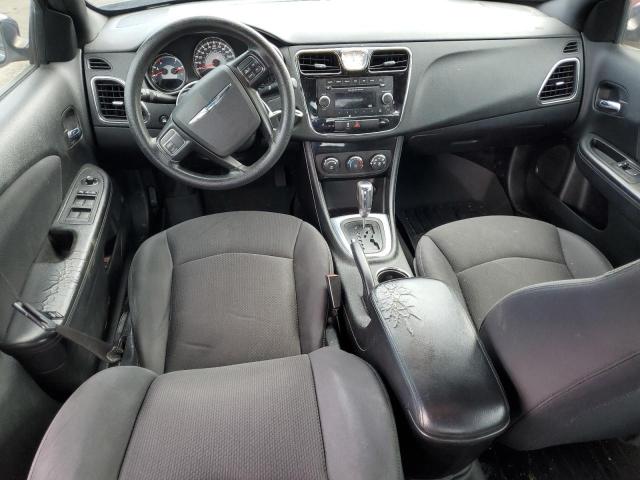 Снимка 8 от търг – 2014 CHRYSLER 200 LX с VIN 1C3CCBAB3EN210543