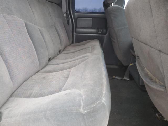 Photo 10 from auction – 2002 CHEVROLET SILVERADO with VIN 2GCEK19T721150200