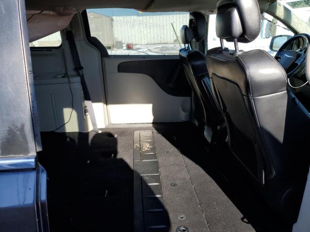 Photo 11 from auction – 2016 CHRYSLER TOWN & COU with VIN 2C4RC1JG6GR175854