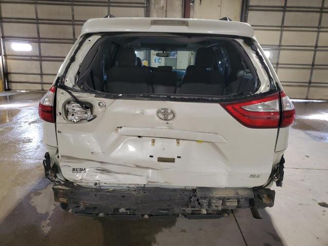 Photo 6 from auction – 2017 TOYOTA SIENNA XLE with VIN 5TDYZ3DC3HS766764