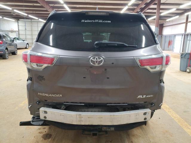Foto 6 de la subasta – 2016 TOYOTA HIGHLANDER con VIN 5TDJKRFH2GS303448