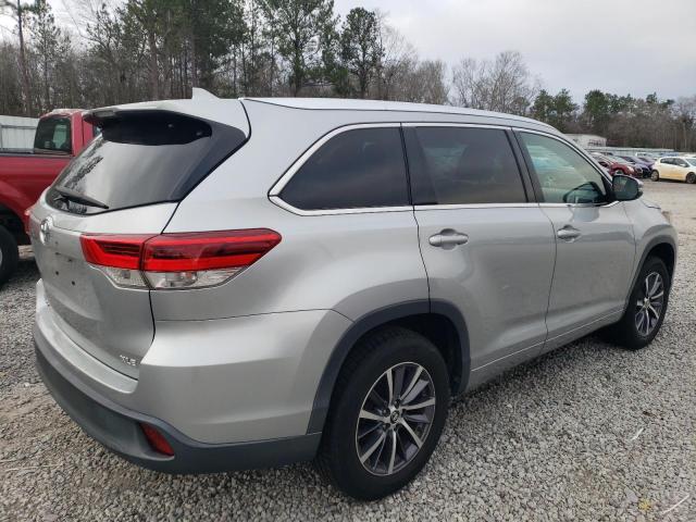 Photo 3 from auction – 2017 TOYOTA HIGHLANDER with VIN 5TDKZRFH0HS507926