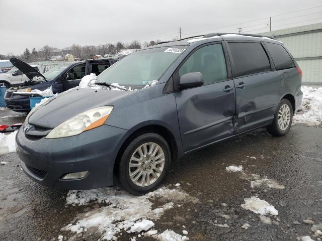 TOYOTA SIENNA XLE 2010 with VIN 5TDYK4CC7AS335538 - Photo from auction