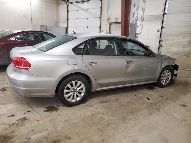 Photo 3 from auction – 2012 VOLKSWAGEN PASSAT S with VIN 1VWAH7A38CC038574