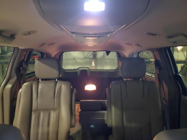 Photo 10 from auction – 2014 CHRYSLER TOWN & COU with VIN 2C4RC1CG4ER251808