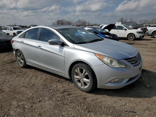 Photo 4 from auction – 2013 HYUNDAI SONATA SE with VIN 5NPEC4AC5DH518305