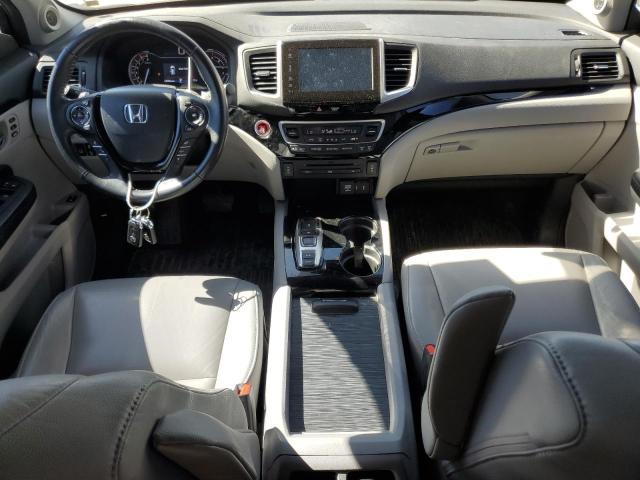 Photo 8 from auction – 2017 HONDA PILOT TOUR with VIN 5FNYF5H90HB034695