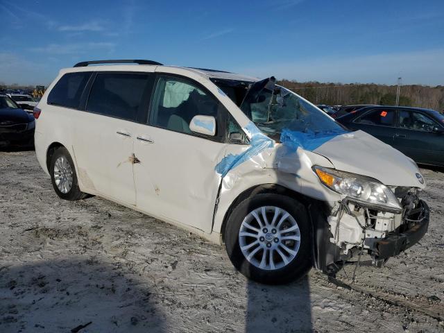 Photo 4 from auction – 2016 TOYOTA SIENNA XLE with VIN 5TDYK3DC4GS720055