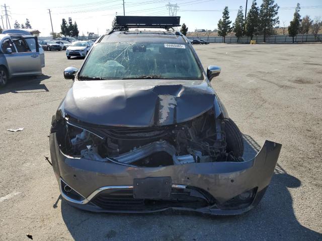 Photo 5 from auction – 2018 CHRYSLER PACIFICA H with VIN 2C4RC1N70JR213452