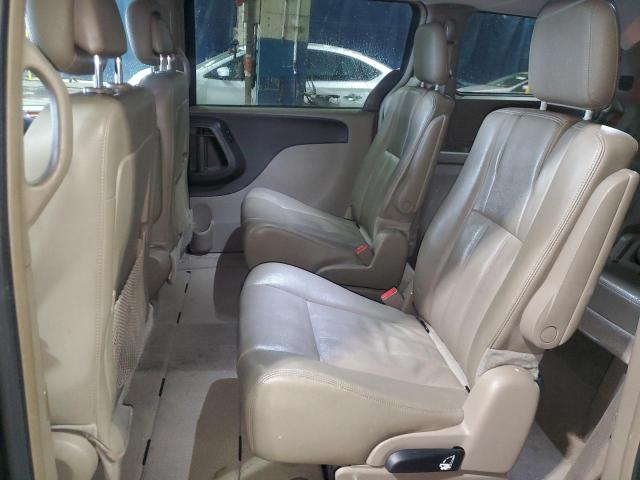 Photo 11 from auction – 2015 CHRYSLER TOWN & COU with VIN 2C4RC1BG8FR571412