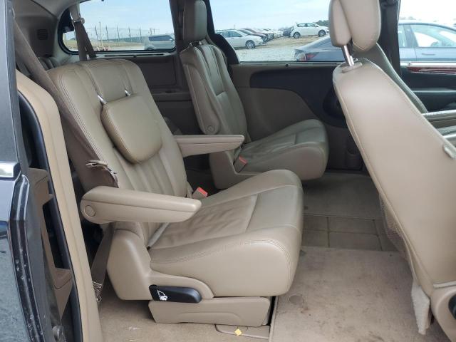 Photo 11 from auction – 2016 CHRYSLER TOWN & COU with VIN 2C4RC1BG2GR159570