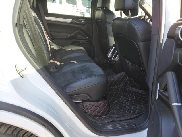 Photo 11 from auction – 2014 PORSCHE CAYENNE GT with VIN WP1AD2A24ELA78001