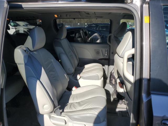 Photo 11 from auction – 2011 TOYOTA SIENNA XLE with VIN 5TDYK3DC9BS025367