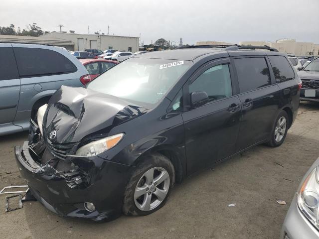 TOYOTA SIENNA LE 2015 with VIN 5TDKK3DC1FS686287 - Photo from auction