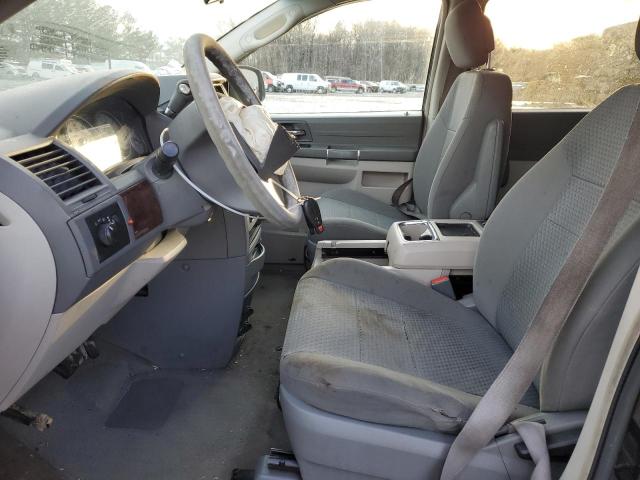 Photo 7 from auction – 2010 CHRYSLER TOWN & COU with VIN 2A4RR2D16AR438857