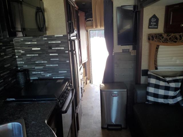 Photo 6 from auction – 2012 FORD F53 with VIN 1F66F5DY8C0A05170