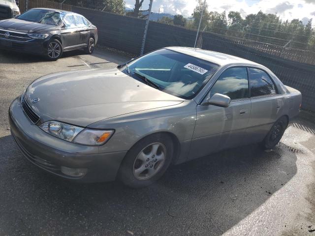 LEXUS ES 300 1998 with VIN JT8BF28G7W0142096 - Photo from auction