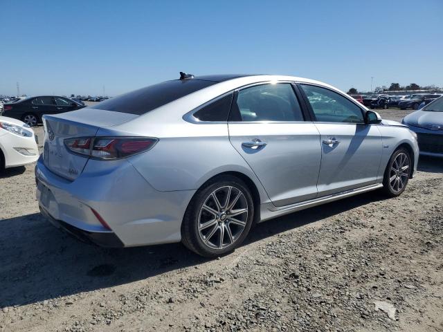 Photo 3 from auction – 2018 HYUNDAI SONATA HYB with VIN KMHE34L32JA083397