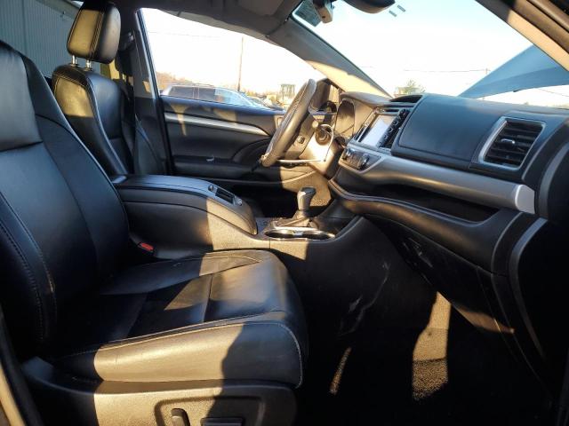 Photo 7 from auction – 2017 TOYOTA HIGHLANDER with VIN 5TDJZRFH9HS459483