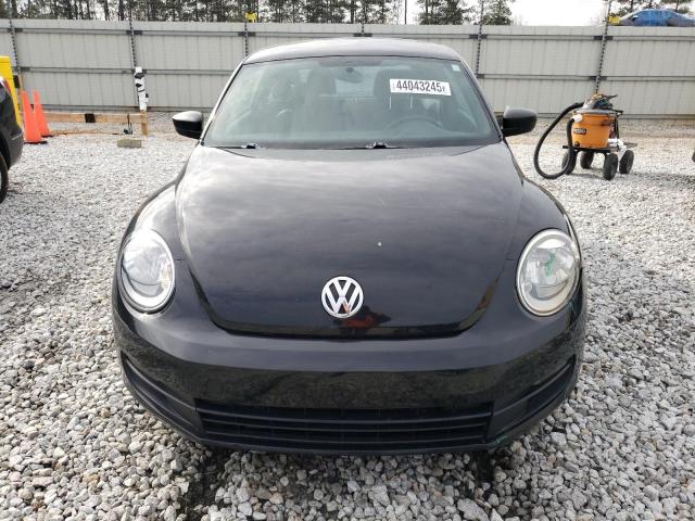Photo 5 from auction – 2013 VOLKSWAGEN BEETLE with VIN 3VWFP7AT6DM644089
