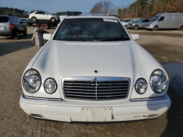 Photo 5 from auction – 1998 MERCEDES-BENZ E 300TD with VIN WDBJF25F9WA533140