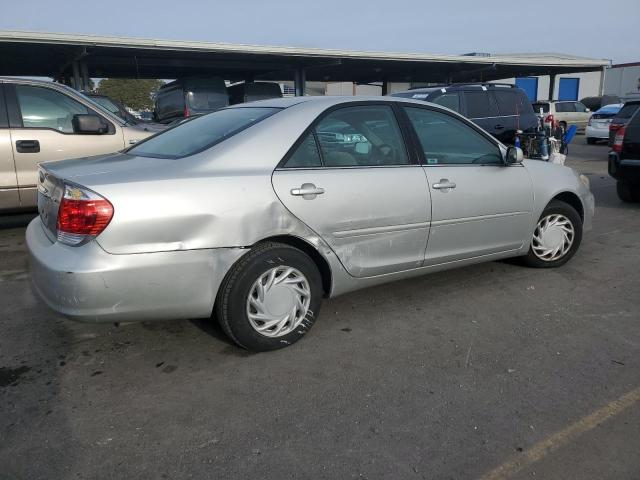 Photo 3 from auction – 2005 TOYOTA CAMRY LE with VIN 4T1BE32K95U504780