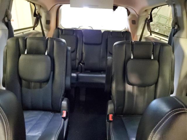 Photo 10 from auction – 2015 CHRYSLER TOWN & COU with VIN 2C4RC1CG9FR506759