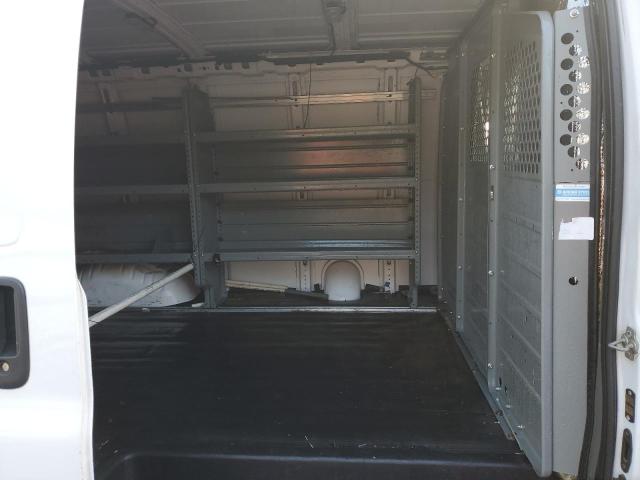 Photo 11 from auction – 2017 CHEVROLET EXPRESS G2 with VIN 1GCWGAFF0H1179332