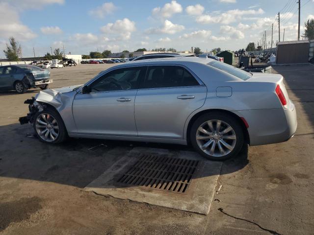 Photo 2 from auction – 2019 CHRYSLER 300 TOURIN with VIN 2C3CCAAG4KH634369