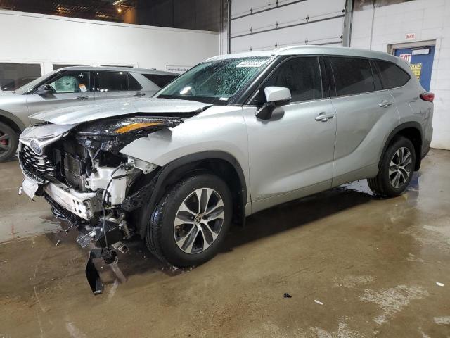 TOYOTA HIGHLANDER 2022 with VIN 5TDGBRCH4NS559599 - Photo from auction