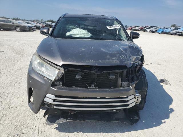 Photo 5 from auction – 2017 TOYOTA HIGHLANDER with VIN 5TDJZRFH1HS522737