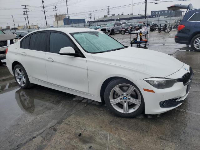 Снимка 4 от търг – 2015 BMW 320 I с VIN WBA3B1C58FK136066