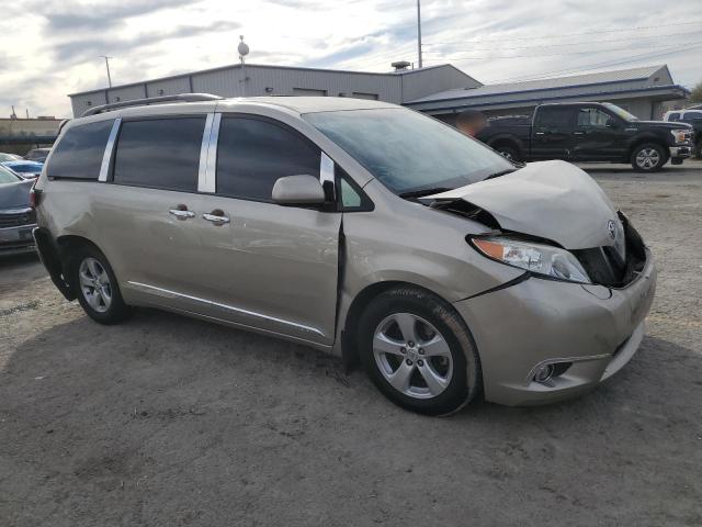 Photo 4 from auction – 2015 TOYOTA SIENNA LE with VIN 5TDKK3DC3FS596591